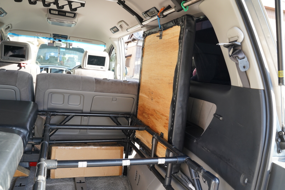 イレクターパイプで自作2段ベッド！車中泊も快適で棚にもなって荷物も