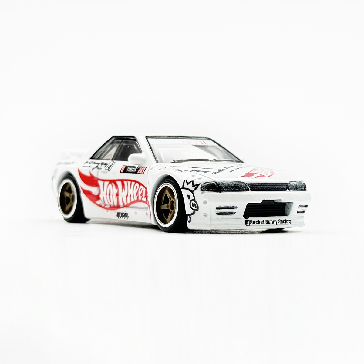 NISSAN SKYLINE GT-R (R32) PANDEM - 増えすぎたミニカーに愛を捧ぐ