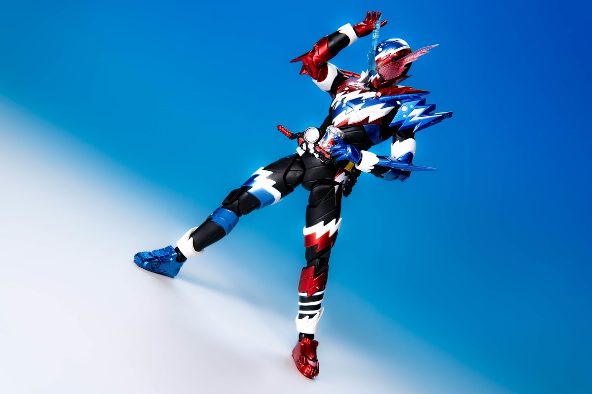 S.H.Figuarts 仮面ライダービルド ラビットタンク スパークリング