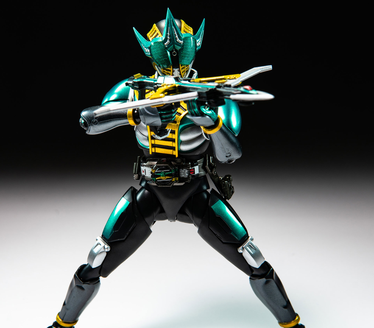 S.H.Figuarts 真骨彫製法 仮面ライダーゼロノス アルタイルフォーム
