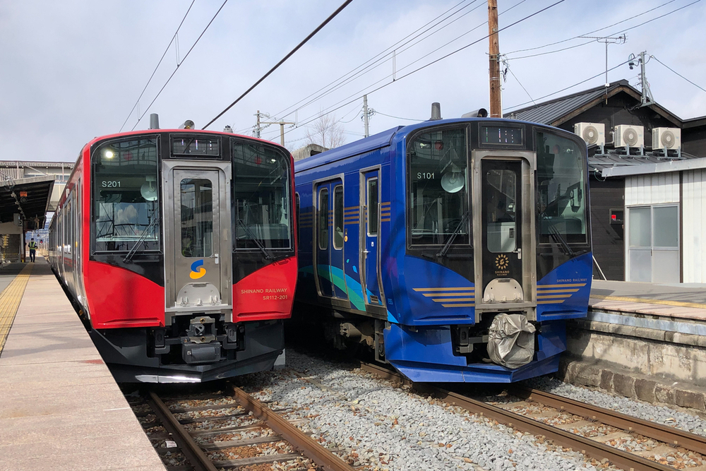 しなの鉄道の新型車両がトキ鉄で初運行 5月3日長野ー直江津間で「開業