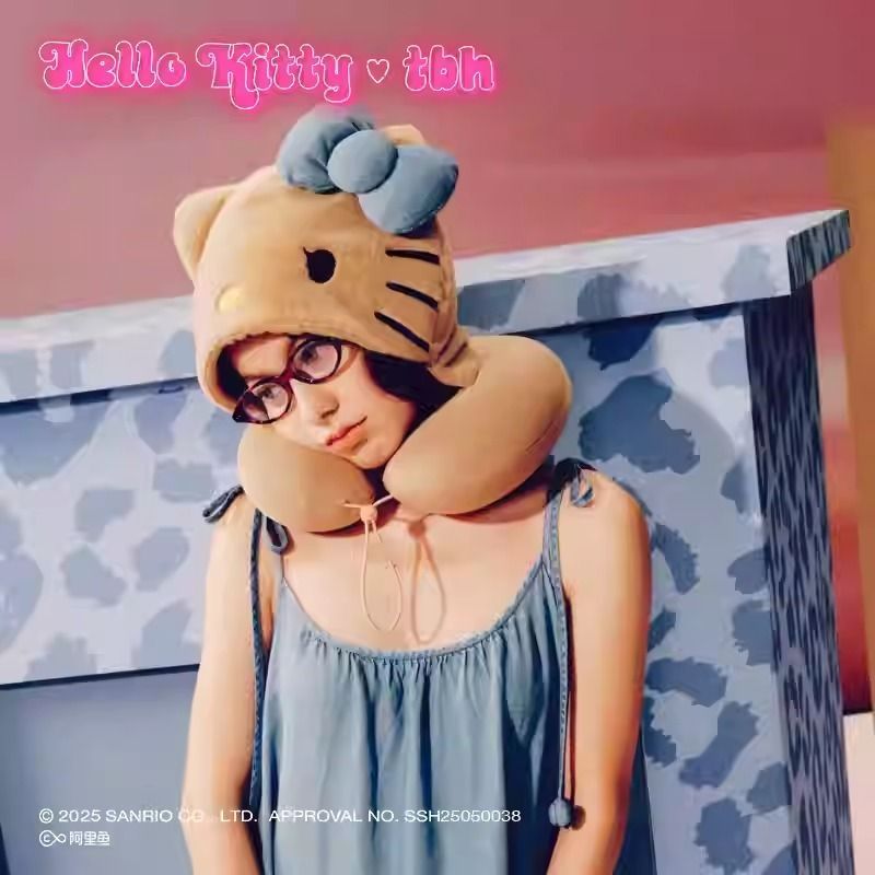 上海限定/Hellokitty×tbh☆ハローキティ 枕 ネックピロー☆ (Hello