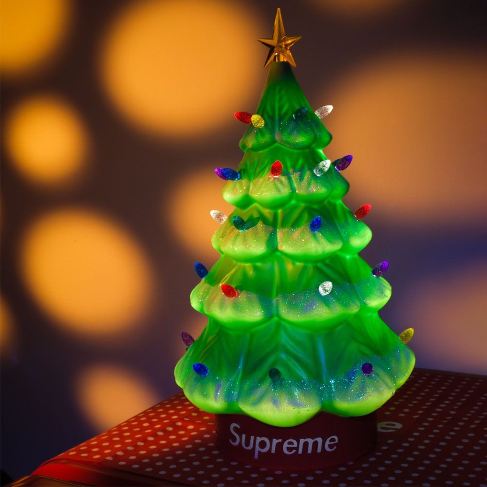 本物保証 /関税・送料無料】Supreme クリスマス ツリー (Supreme