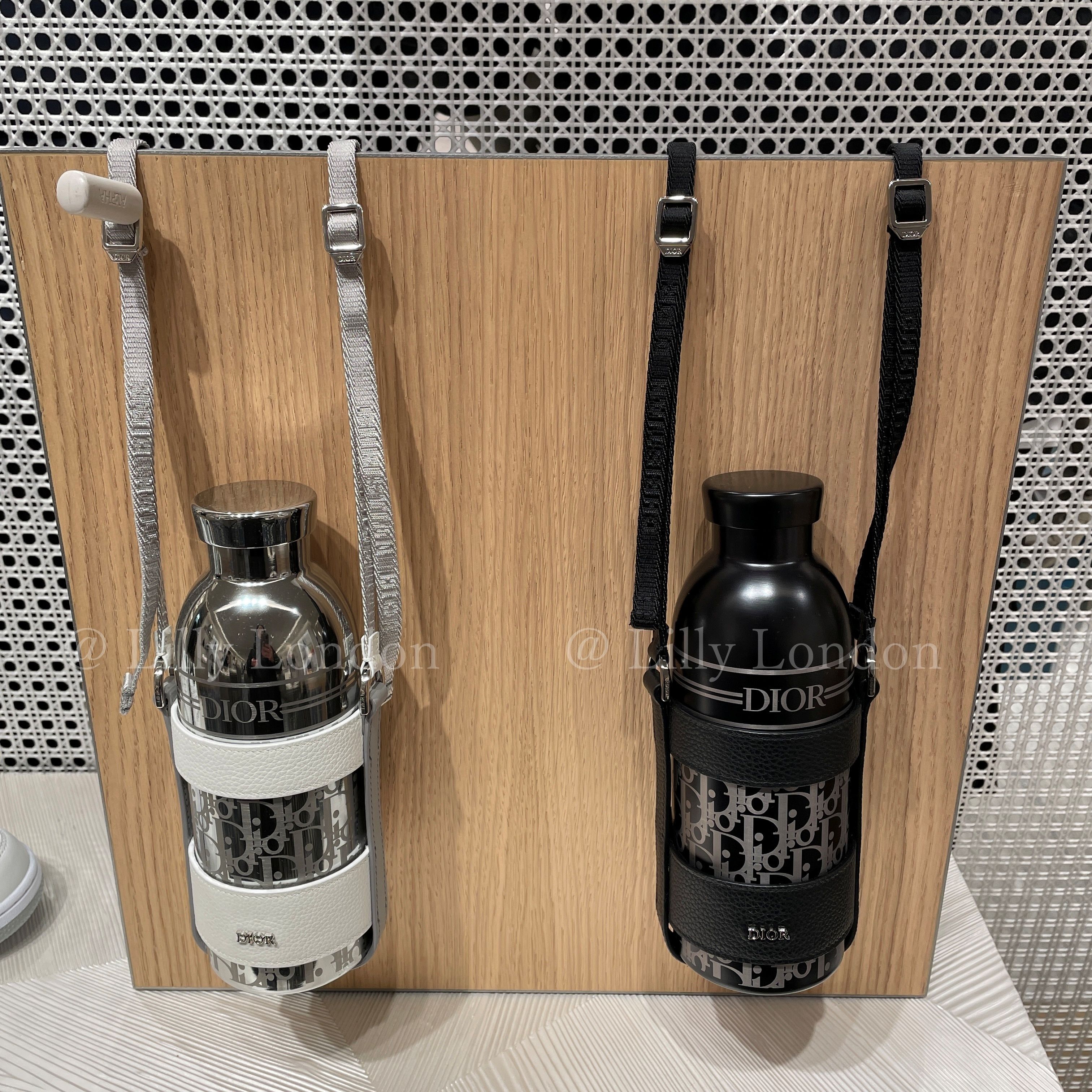 ディオール】完売必至☆ ストラップ ボトルホルダー & ボトル (Dior