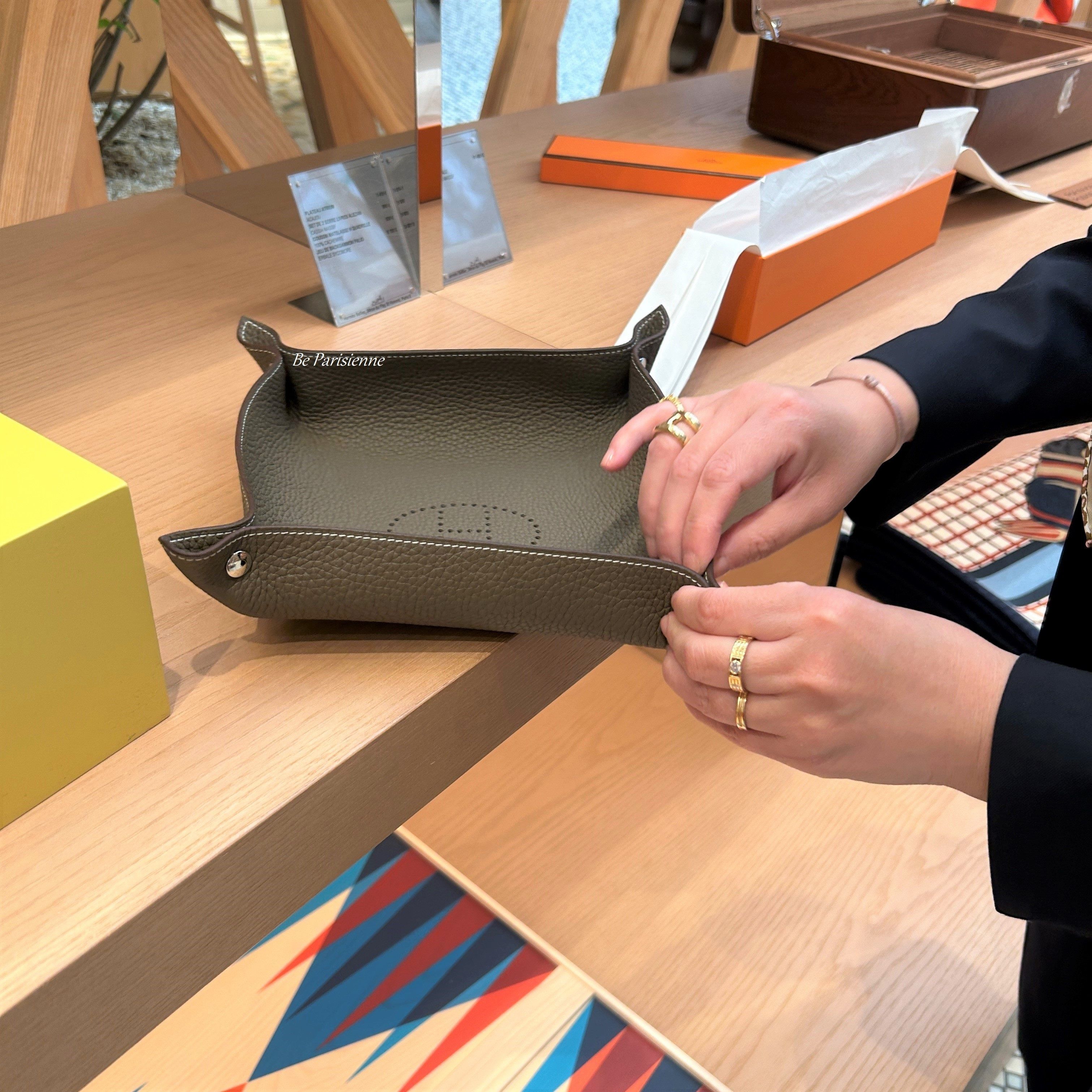 HERMES】エルメス インテリアとしても役立つ小物入れ トレイ (HERMES