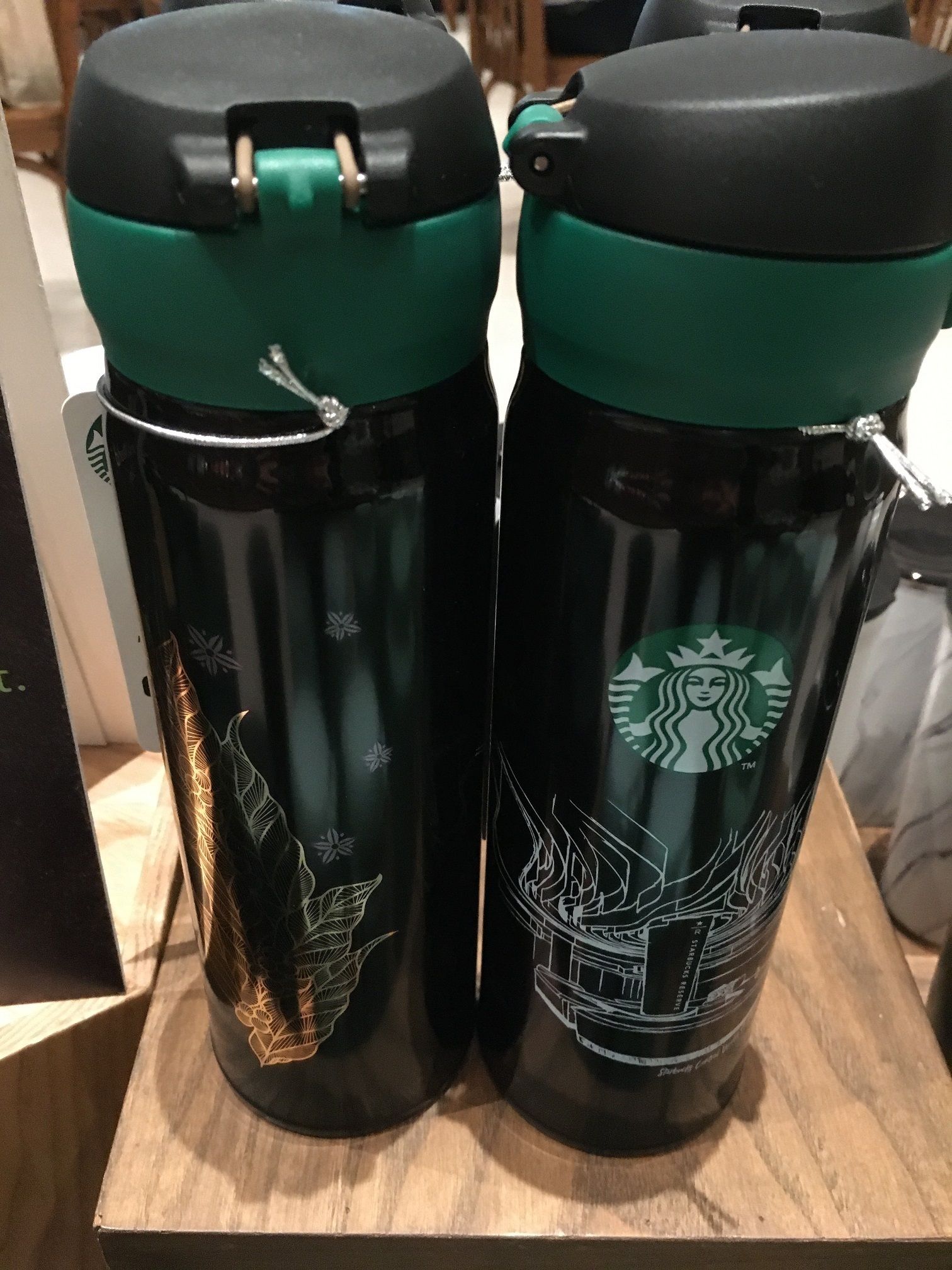 スタバリザーブ サーモス 水筒 タイ限定 ピクニック♪ (Thermos
