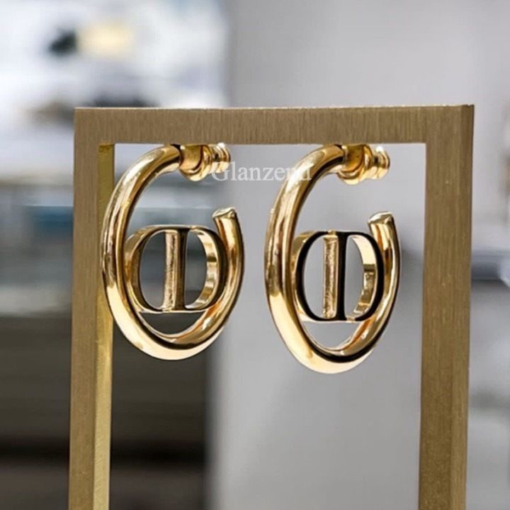 ギフトにも♪【Dior】《30 MONTAIGNE》CDロゴ フープピアス (Dior
