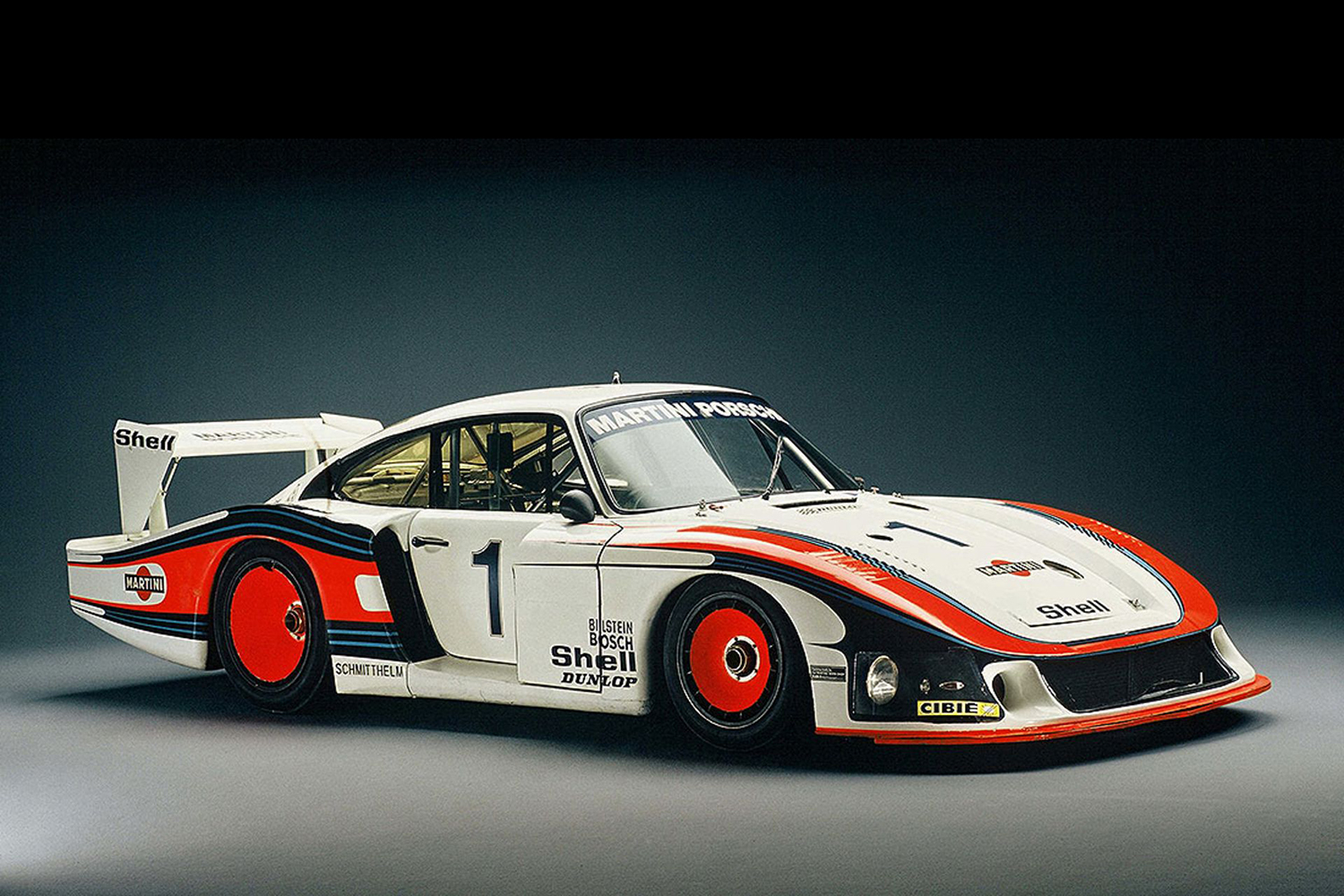 911ターボをベースに製作されたレーシングカー！ ポルシェ935 | 自動車