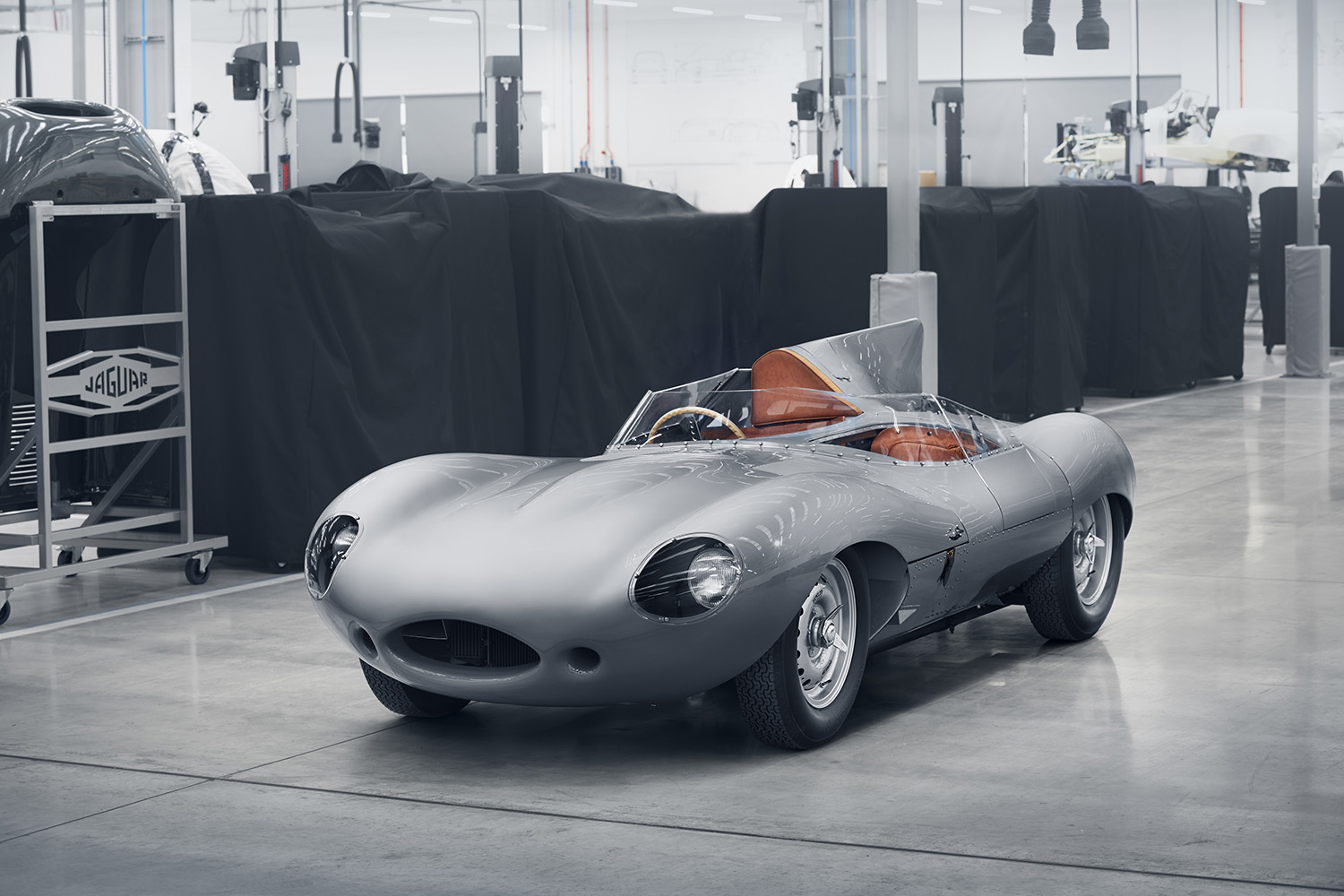 ジャガーより伝説のレーシングカー「C -TYPE」と「D -TYPE」が復活