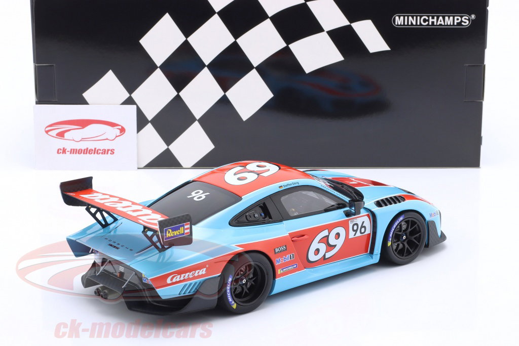 Minichamps 1:18 Porsche 935/19 #69 Porsche Supersportscar Weekend