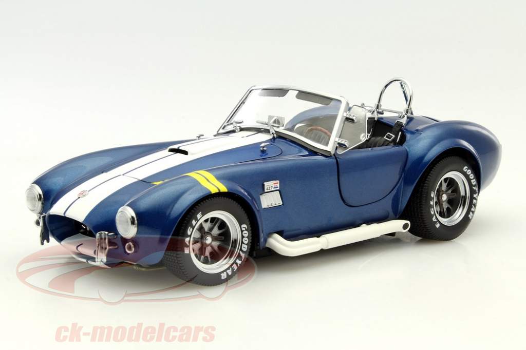 Not a car for Pussies: Shelby Cobra 427 S/C in 1:18 scale
