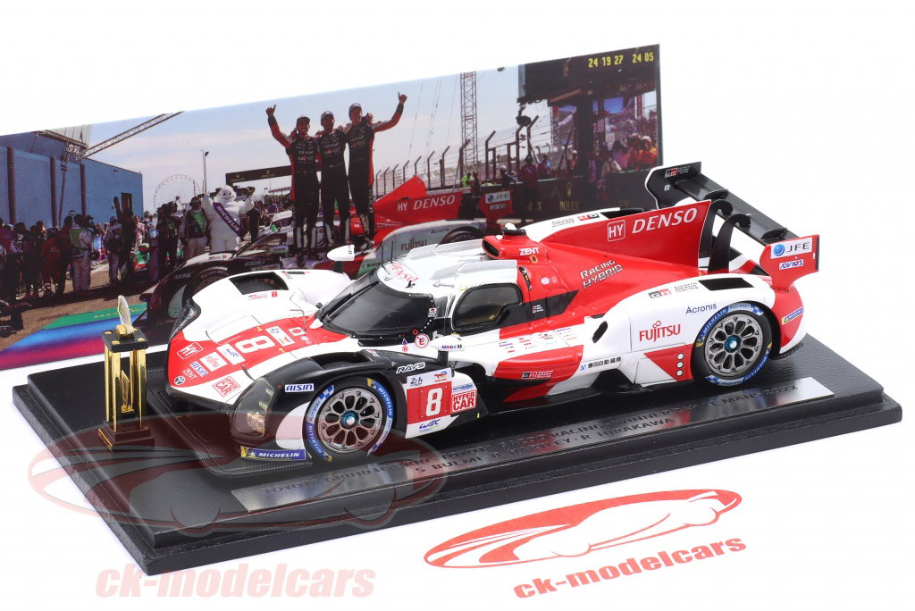Spark 1:43 Toyota GR010 Hybrid #8 勝者 24h LeMans 2022 と カップ