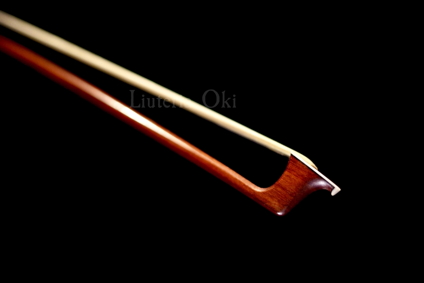 バイオリン弓
