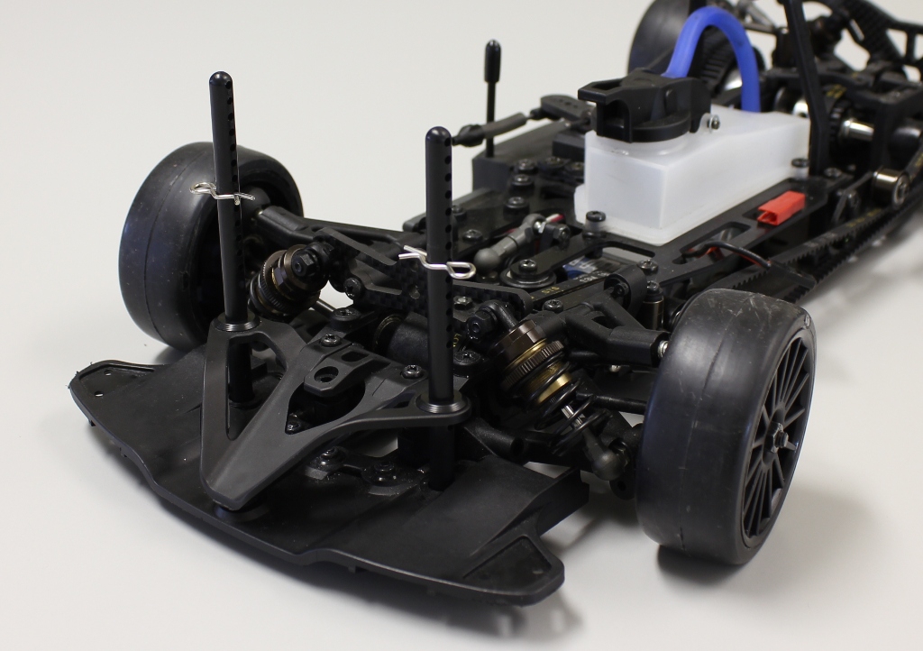 V-ONE R4にTOYOTA86ボディ | KYOSHO RC BLOG