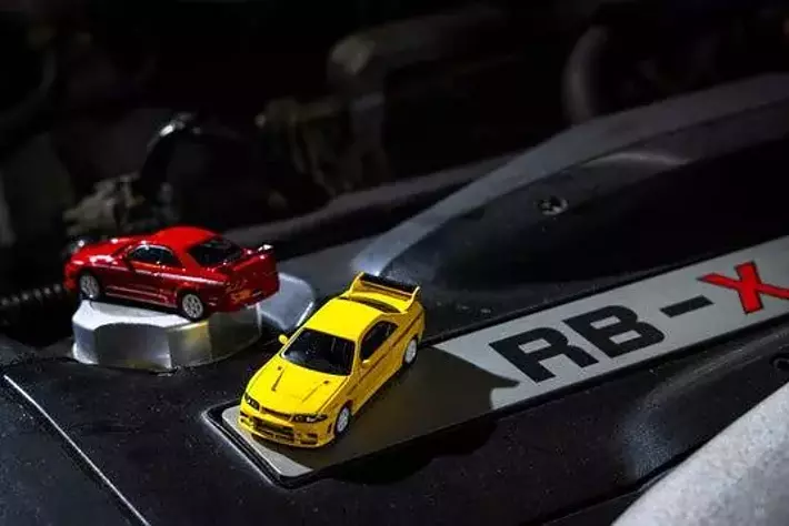京商】KYOSHO MINI CAR & BOOK 第20弾「NISMO 400R」を発売！|【業界