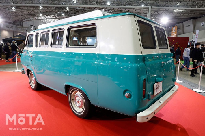 実用的でオシャレ！ 千原ジュニア氏の愛車「フォード エコノライン」が