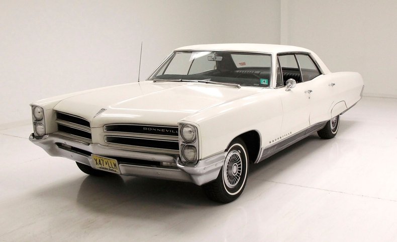 1966 Pontiac Bonneville | Classic Auto Mall