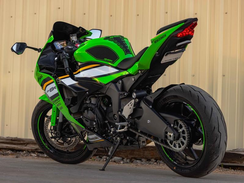 2025 Kawasaki Ninja® ZX™-6R ABS KRT Edition | Woods Cycle Country