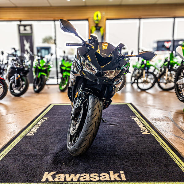 2025 Kawasaki NINJA® ZX™-4R ABS | Young Powersports Idaho