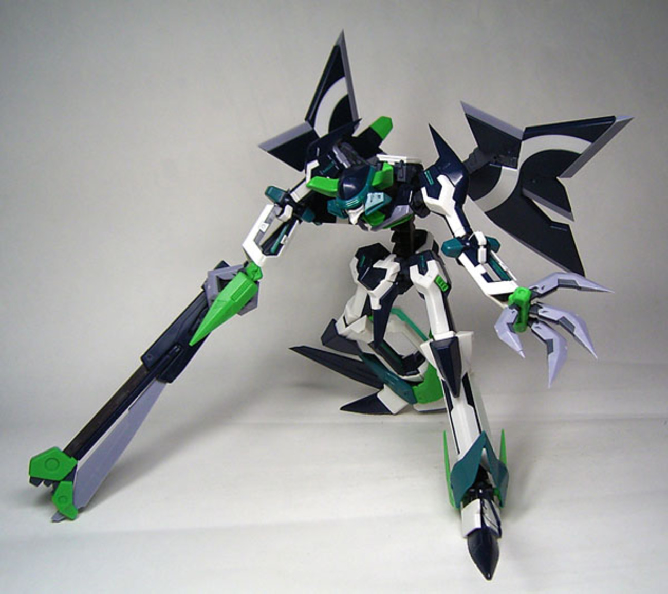 1/100 RVR-87 怨恨呪詛的暗殺機体 スペシネフ DNA SIDE レビュー