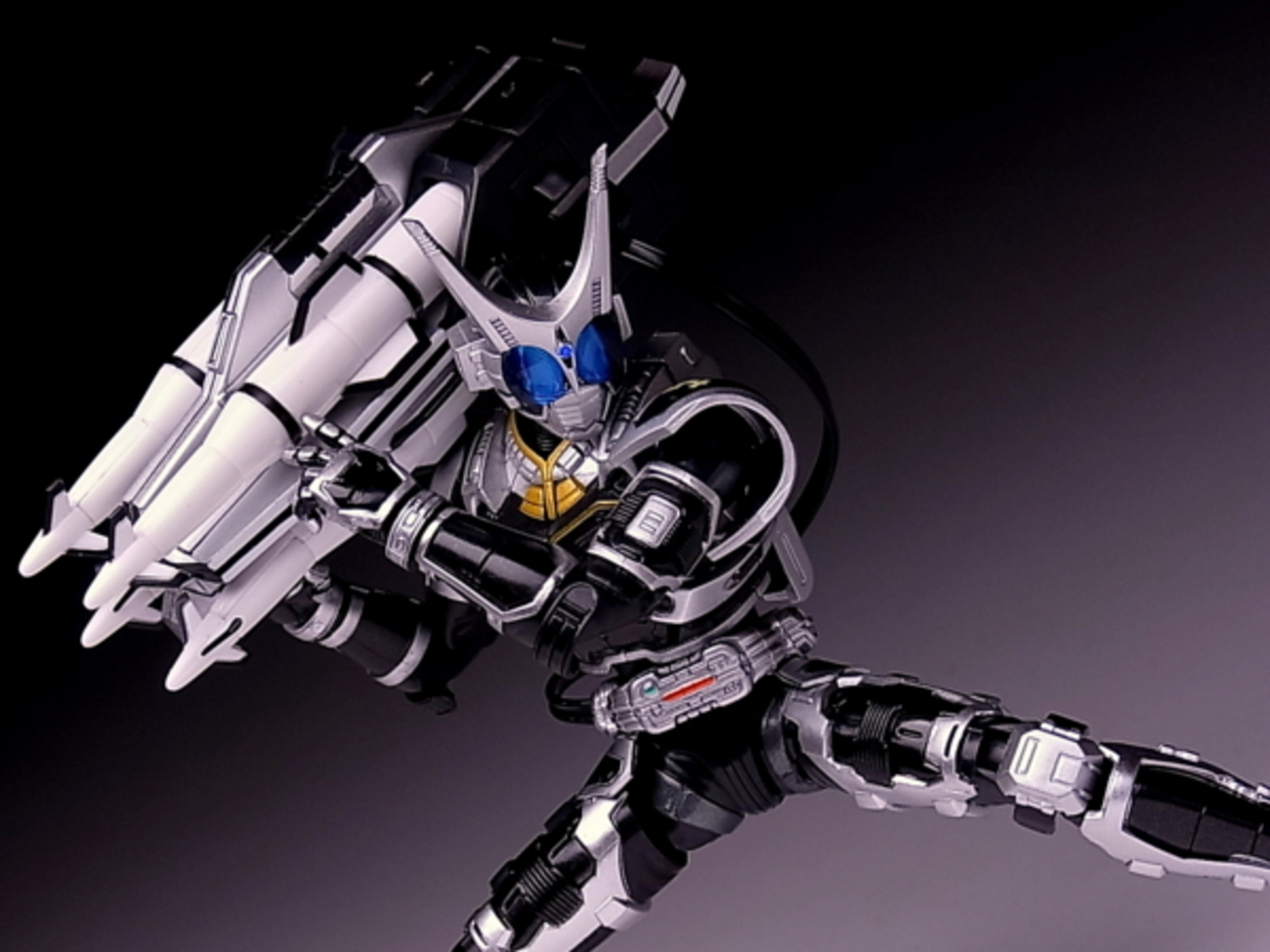 S.H.フィギュアーツ 仮面ライダーG4 レビュー - YOの玩具箱