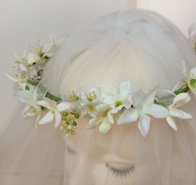 受注生産作品】エルザの花冠 ジャスミンとブプレリュームビジュー