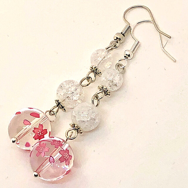 春爛漫 桜掘り水晶ピアス イヤリング変更無料 | iichi 日々の暮らしを