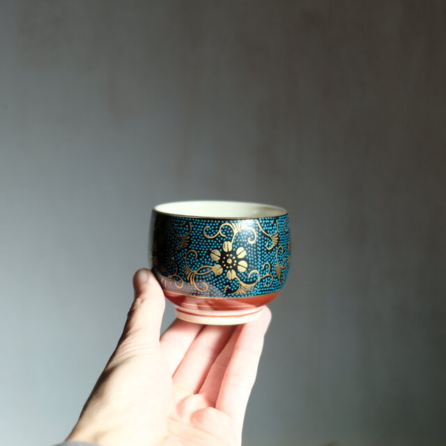 青粒と金の花唐草◇九谷焼 青粒金彩湯呑み 器 暮らし 茶器 古民家 工芸