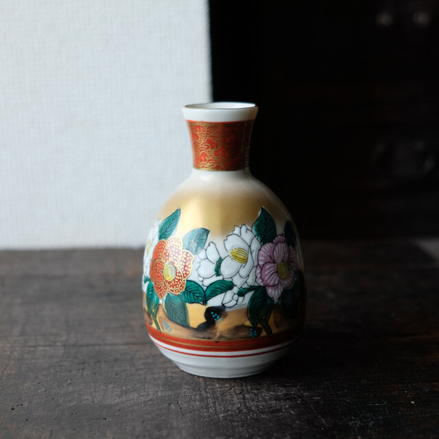 豪快な花の絵◇九谷焼 花文色絵青粒金彩徳利 酒器 丁寧な暮らしに
