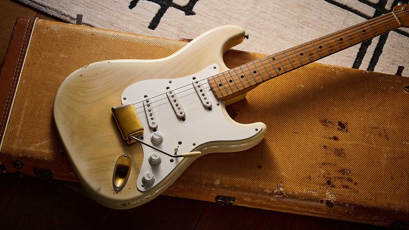 Review: Fender Jimi Hendrix Monterey Stratocaster | Guitar World