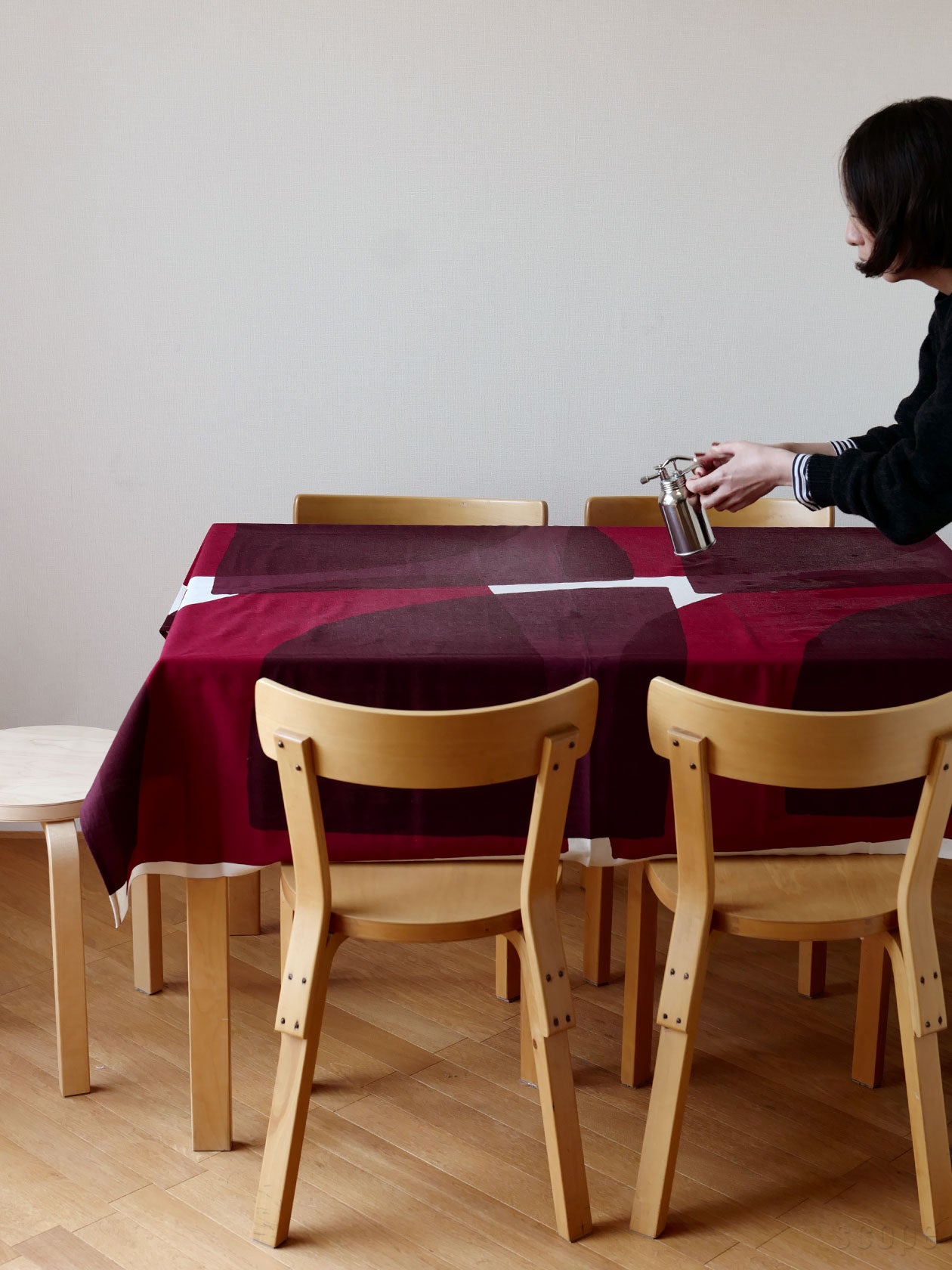【未使用品】スコープ テーブルクロス　Slowpe Sliceワイン 130㎝ 予約〉Slowpe Slice ワイン | scope