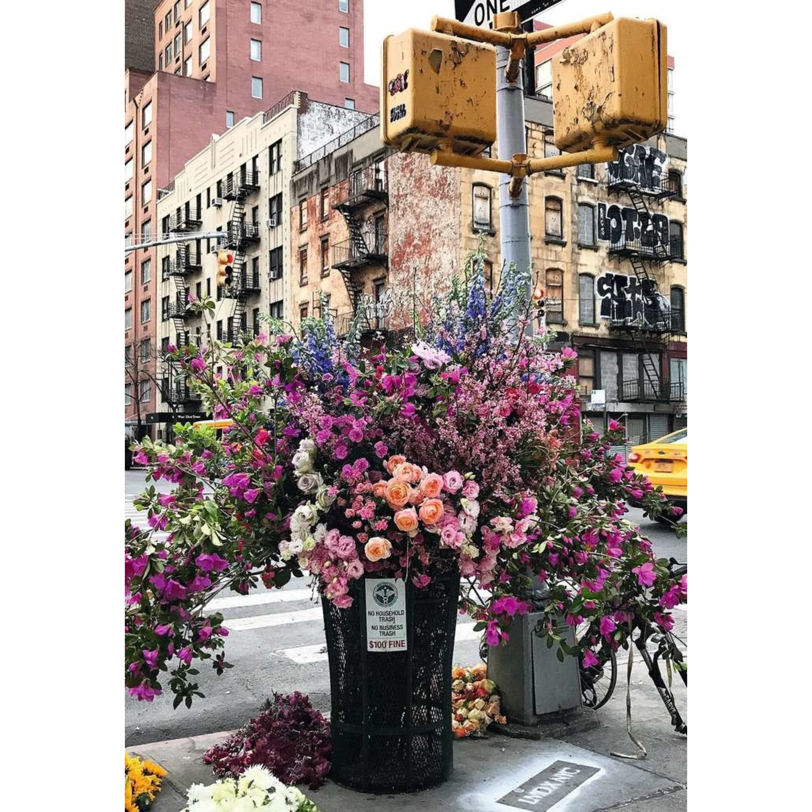 Puzzle Moment: Flowers in New York, 300-Piece Jigsaw Puzzle