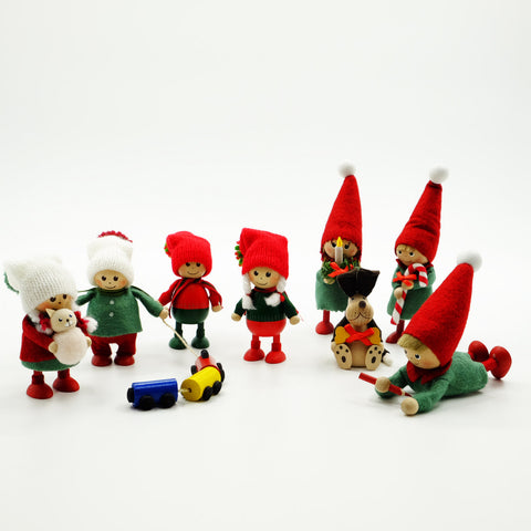 Nordika Nisse ノルディカニッセ ネコのぬいぐるみを抱えた女の子 joy