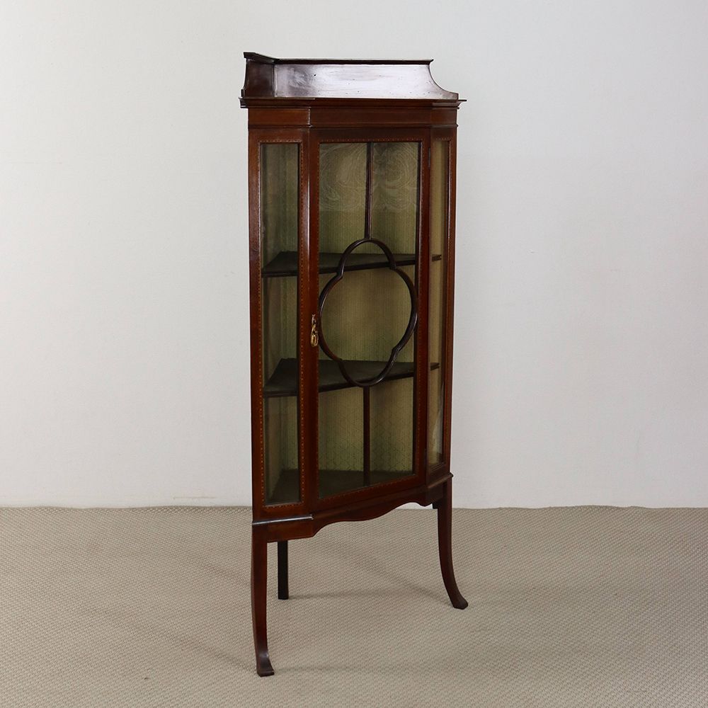 コーナーをオシャレに演出♪ コーナーキャビネット VC110-043