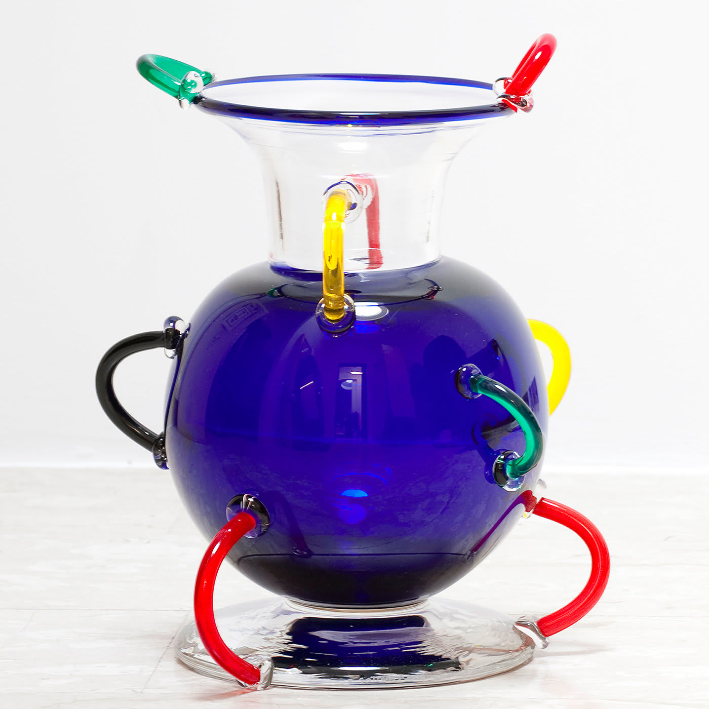 Mizar Vase by Ettore Sottsass - Memphis Milano Memphis | Artemest