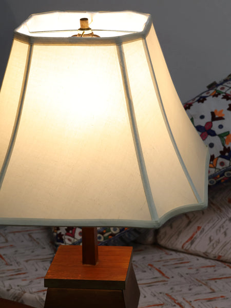 1960s Vintage Wood Base Mid-Century Table Lamp – COLLECT