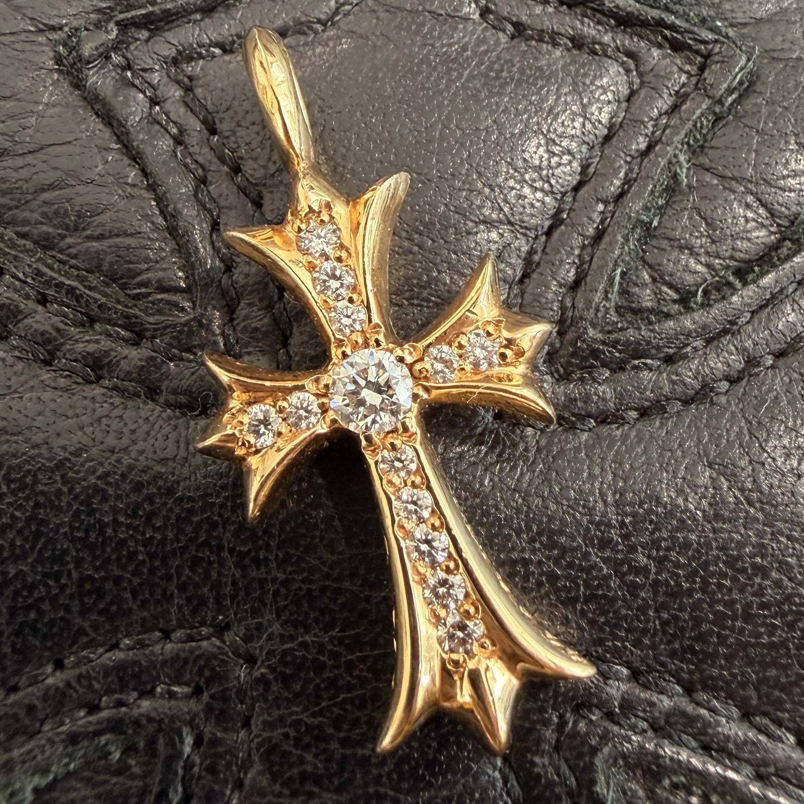 CHROME HEARTS 22K Tiny Fat Cross Pave Diamond Pendant Top クロム