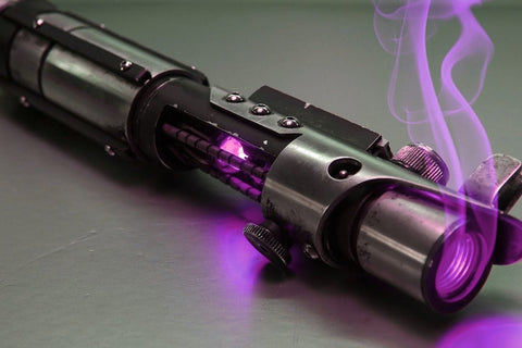 Why the Kyber crystal of the lightsaber is naked – SUPERNEOX®