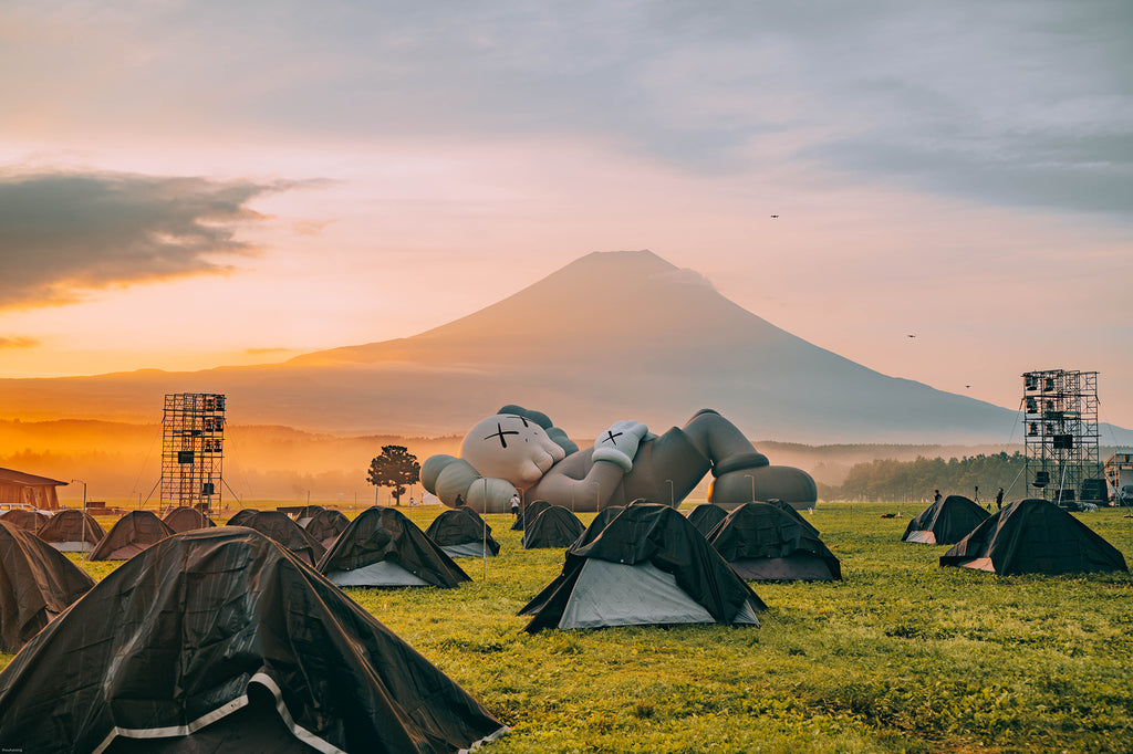 New camping experience by KAWS:HOLIDAY JAPAN – DDTStore