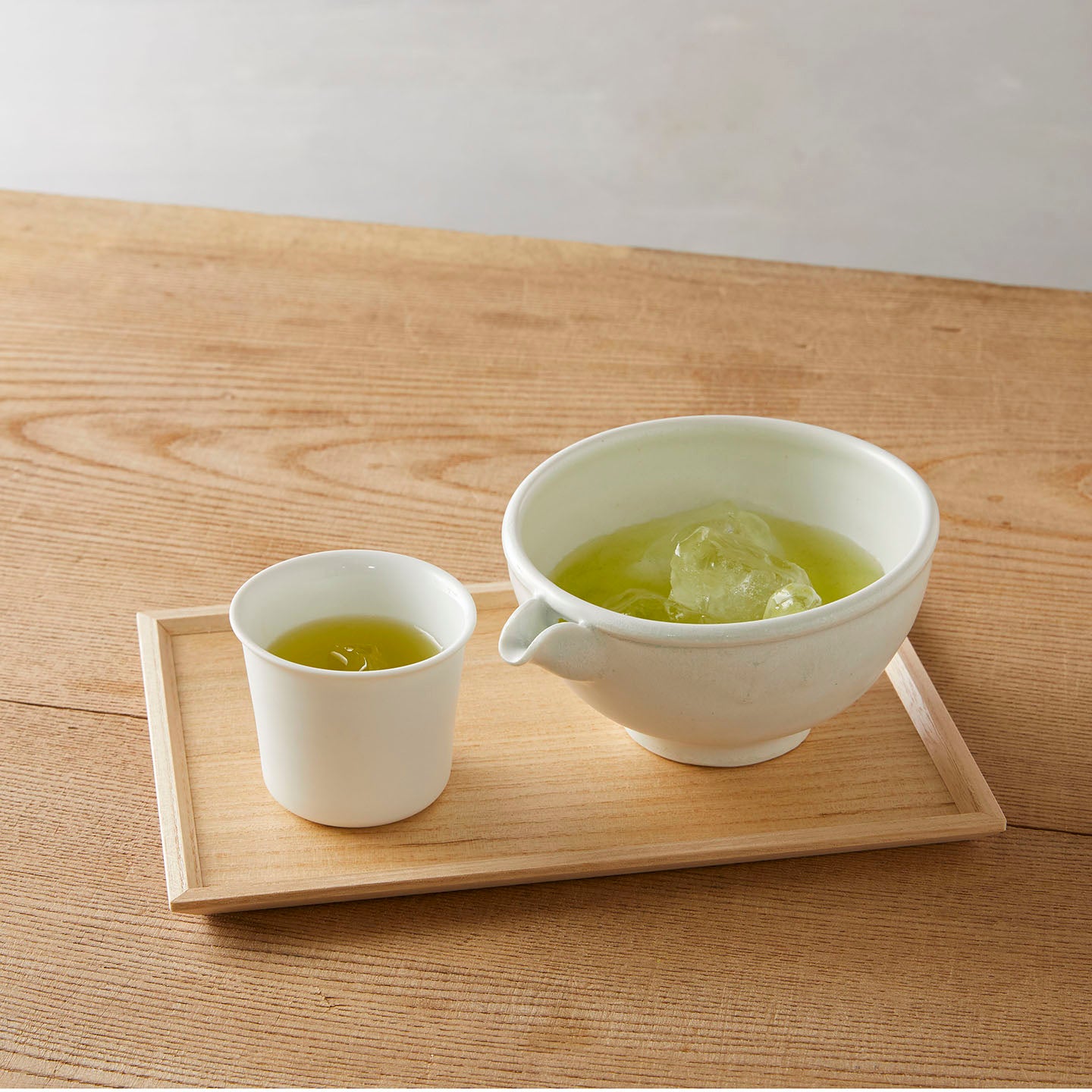 亀田大介「白磁片口酒器」5つのオススメな使い方 – 煎茶堂東京オンライン