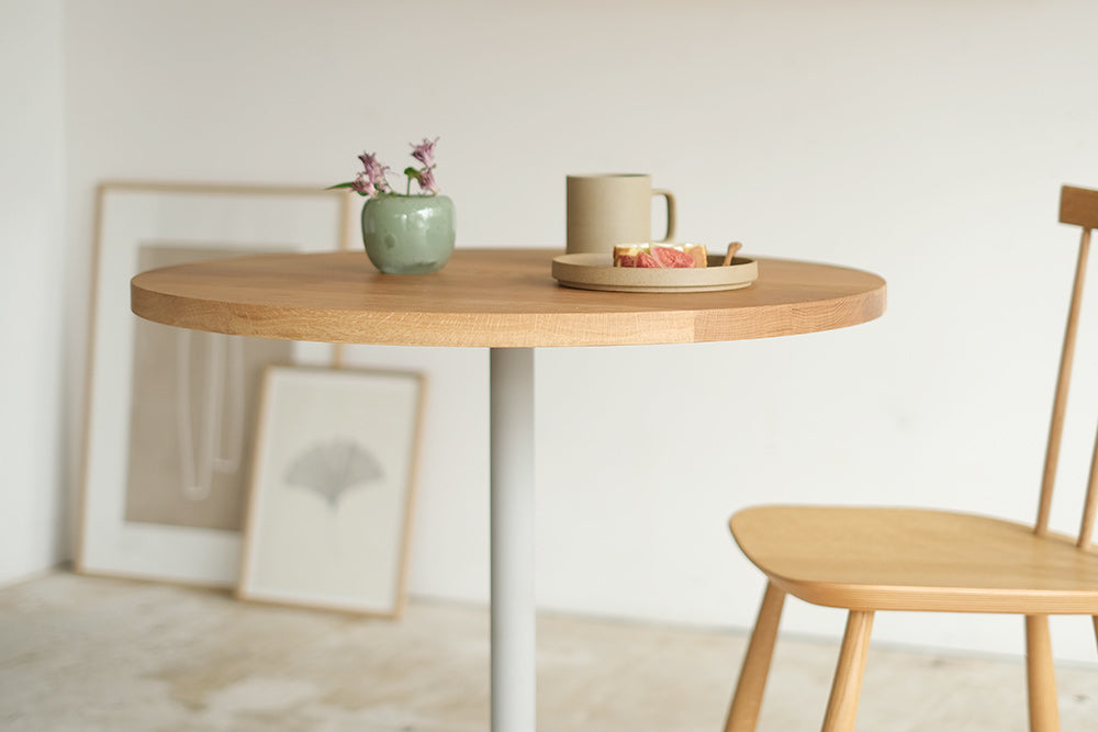 Round Cafe Table Φ700｜オーク無垢材 | 北欧家具 北欧インテリア通販