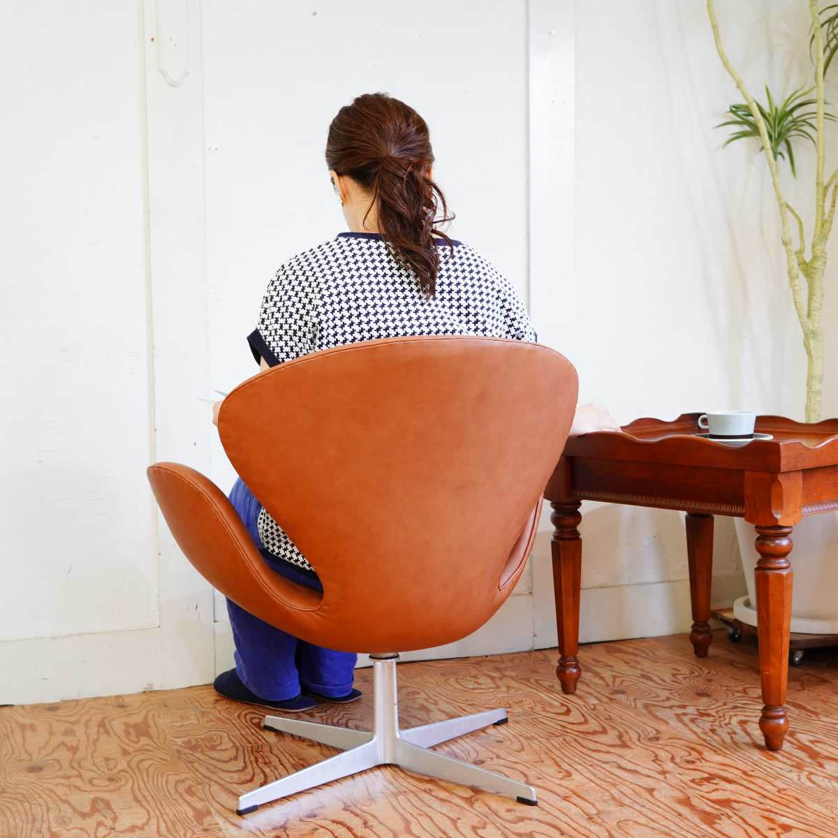 フリッツ・ハンセン / FRITZ HANSEN スワンチェア 【2】本革 ブラウン