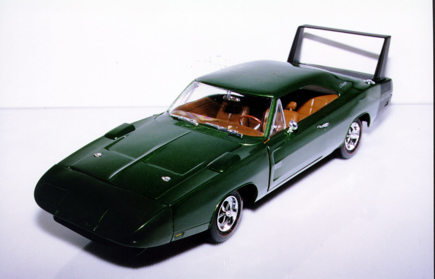 アーテル/'69 Chargerチャージャー Daytonaデイトナ 1/18 アーテル/'69