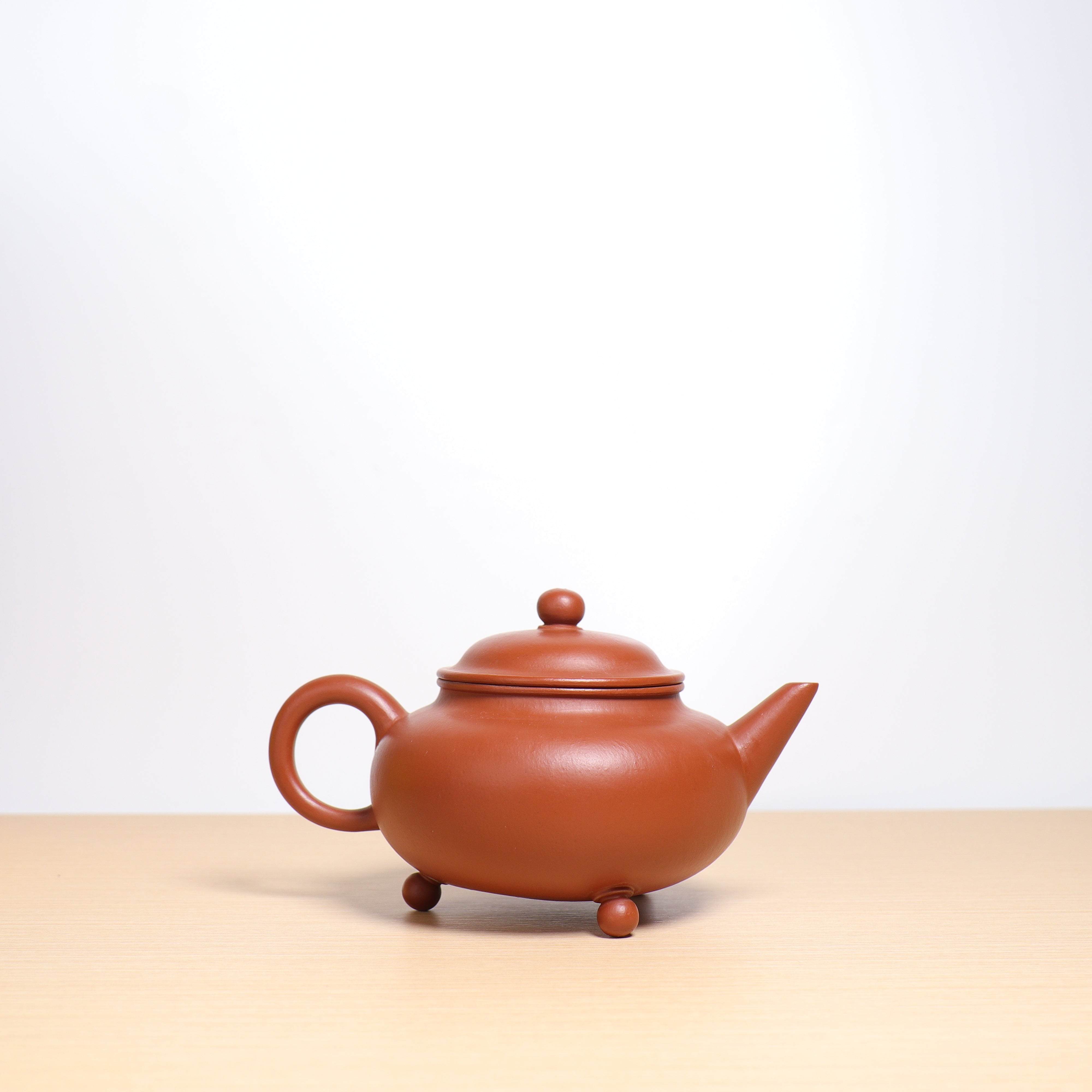 三足水平】原礦朱泥簡意紫砂茶壺– Cha-Tailor Tea Specialist