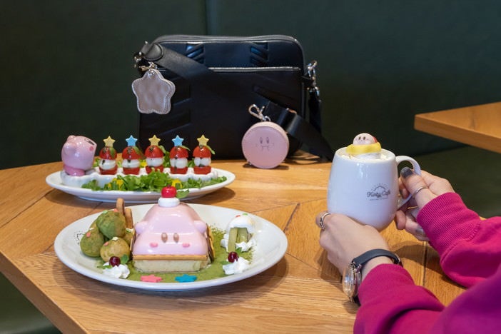 星のカービィ」シリーズコラボアイテムを身に着けて満喫♪ Kirby Café