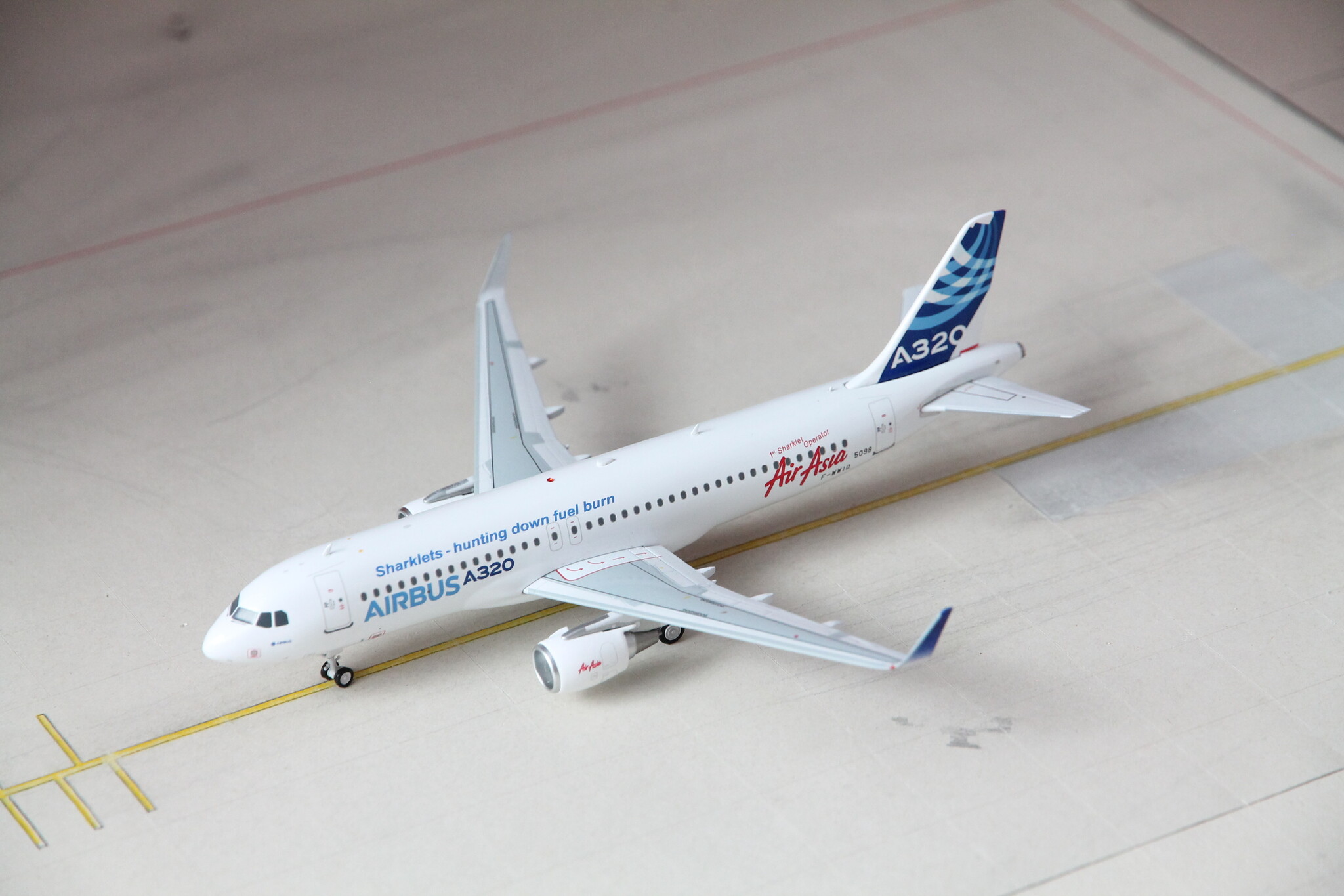Aircalin A320 スケール1:200 Aircalin A320 スケール1:200