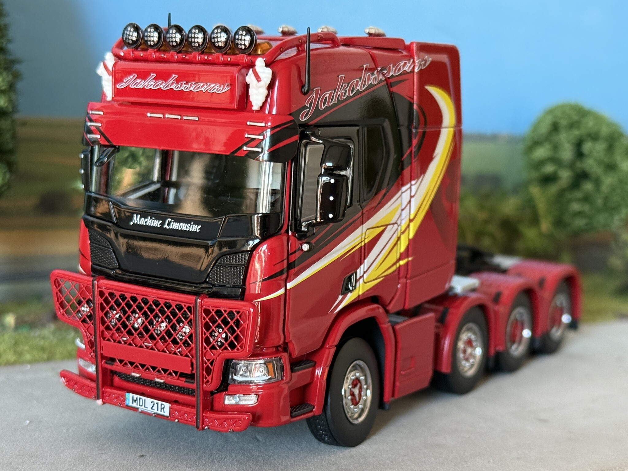 IMC Scania R High roof 8x4 JAKOBSSONS Åkeri AB - Miniatuurshop.com