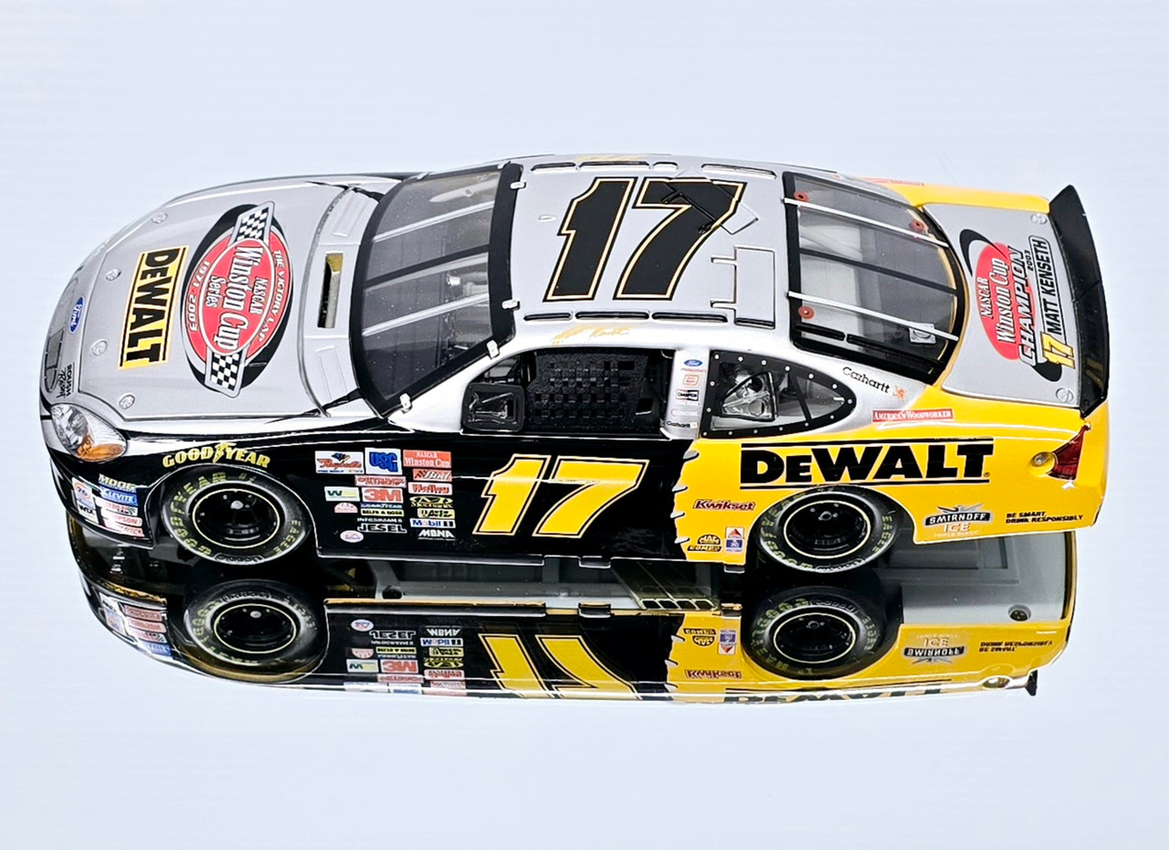 MATT KENSETH 2003 VICTORY LAP DEWALT 1/24 SCALE TEAM CALIBER