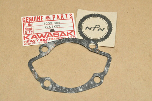 NOS Kawasaki 1971-72, 1974-75 MT1 1976-80 KV75 Cylinder Base
