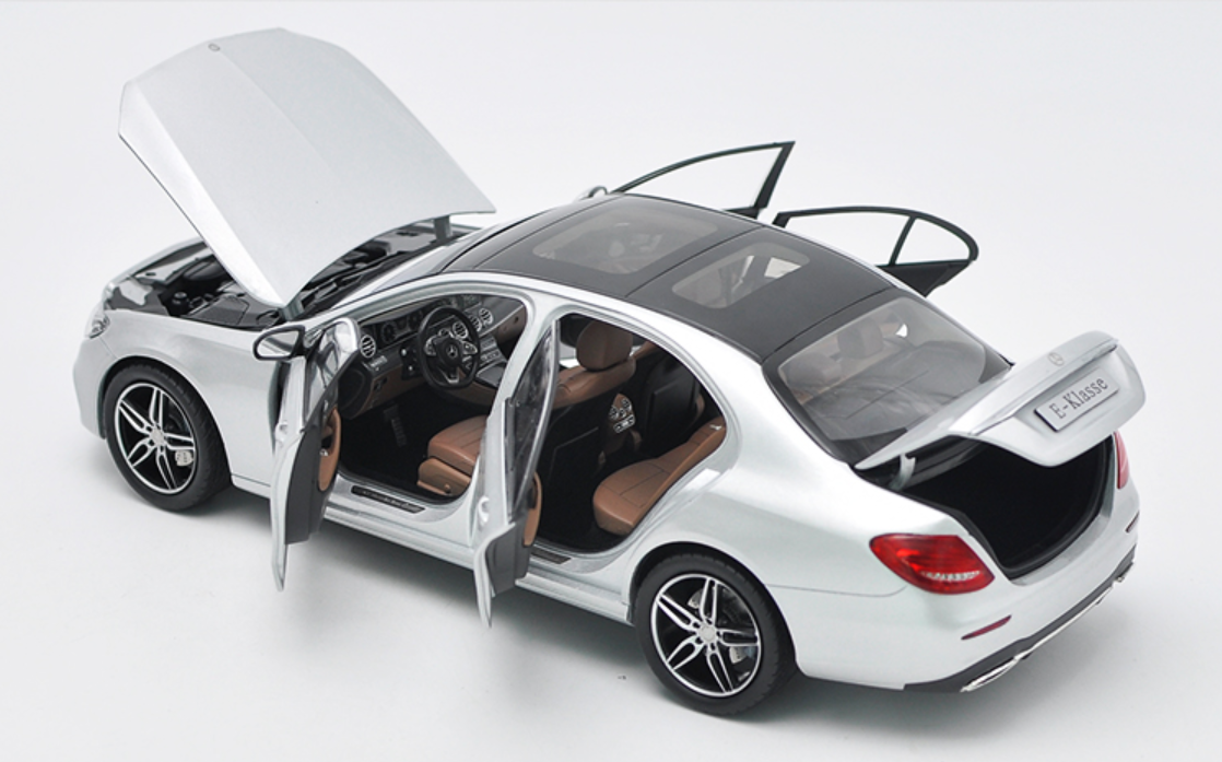 ラ*ラ様 Mercedes-Benz E-Klasse ミニカー 1:18 ラ*ラ様 Mercedes-